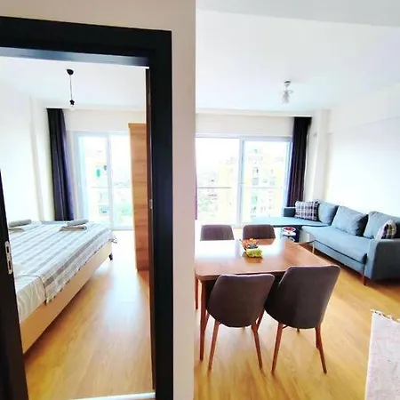 Apartman Havuzlu Luks Sitede 1+1 Daire *